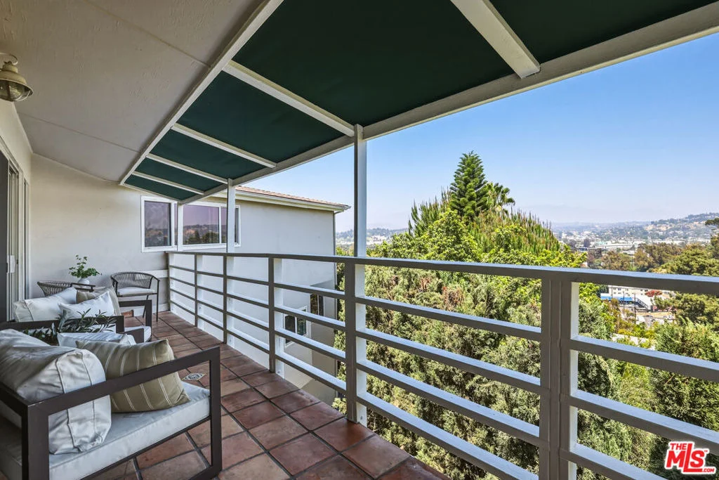 Photo of 2525 Ivanhoe Drive