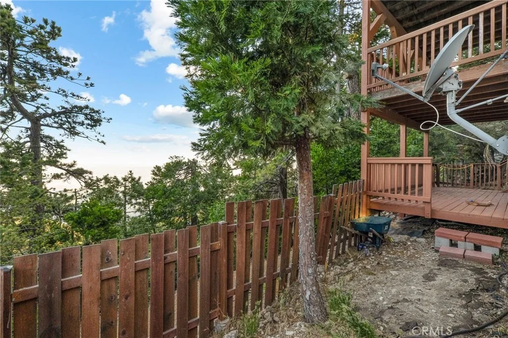 Photo of 23377 Crestview