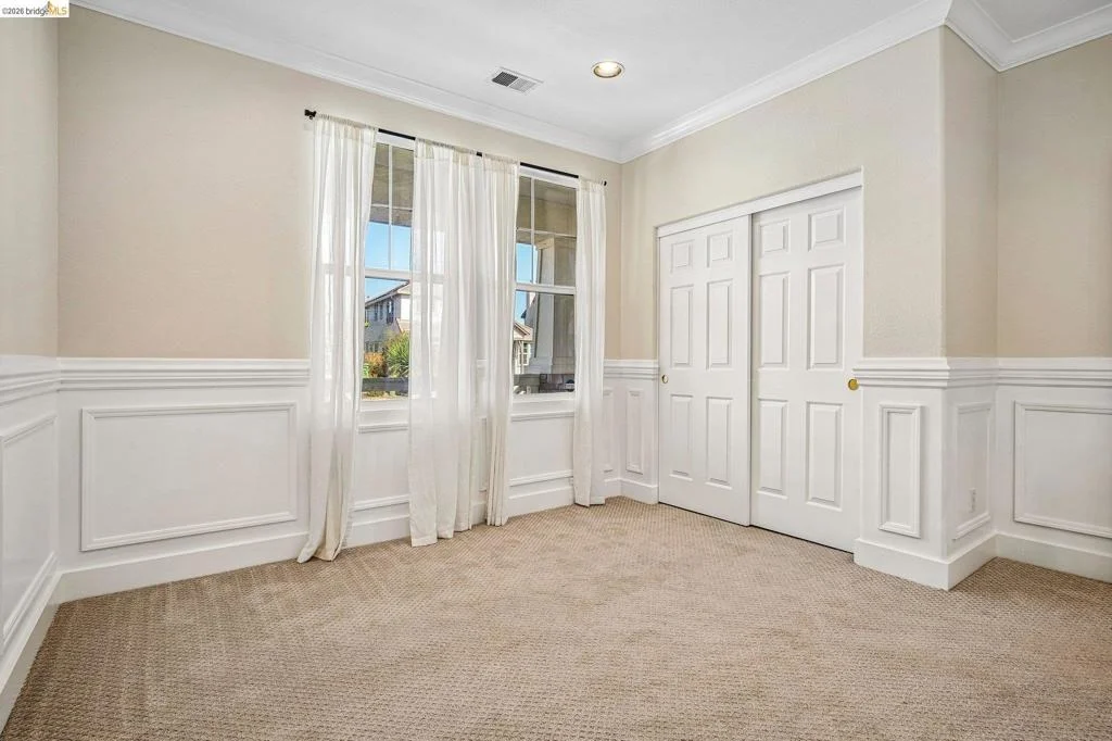 Photo of 2698 Jackson Ave