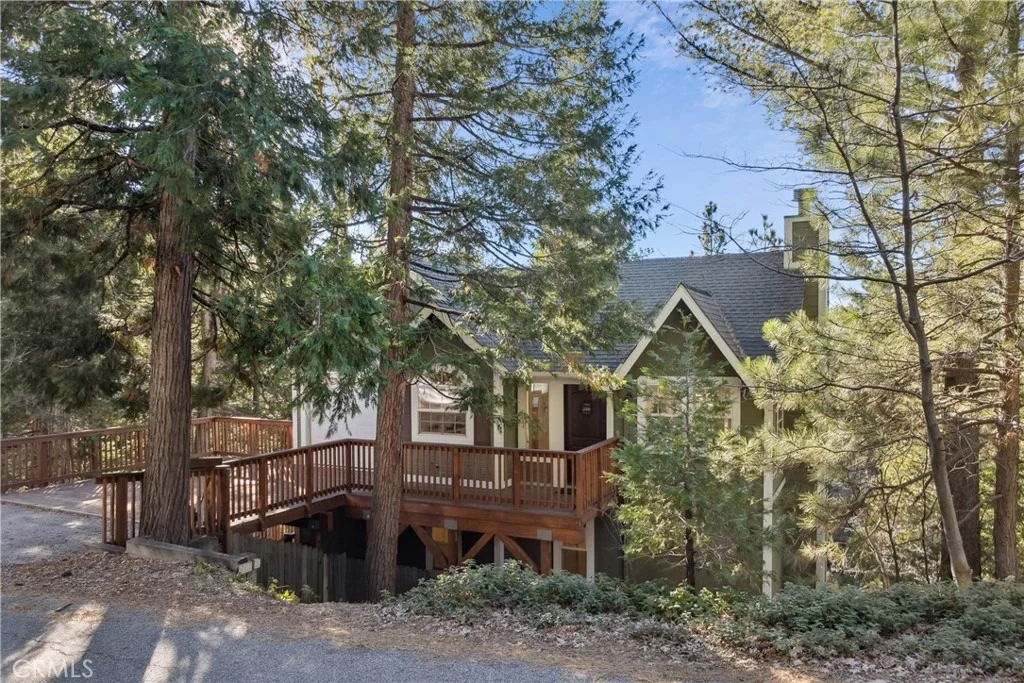Photo of 305 Summit Road