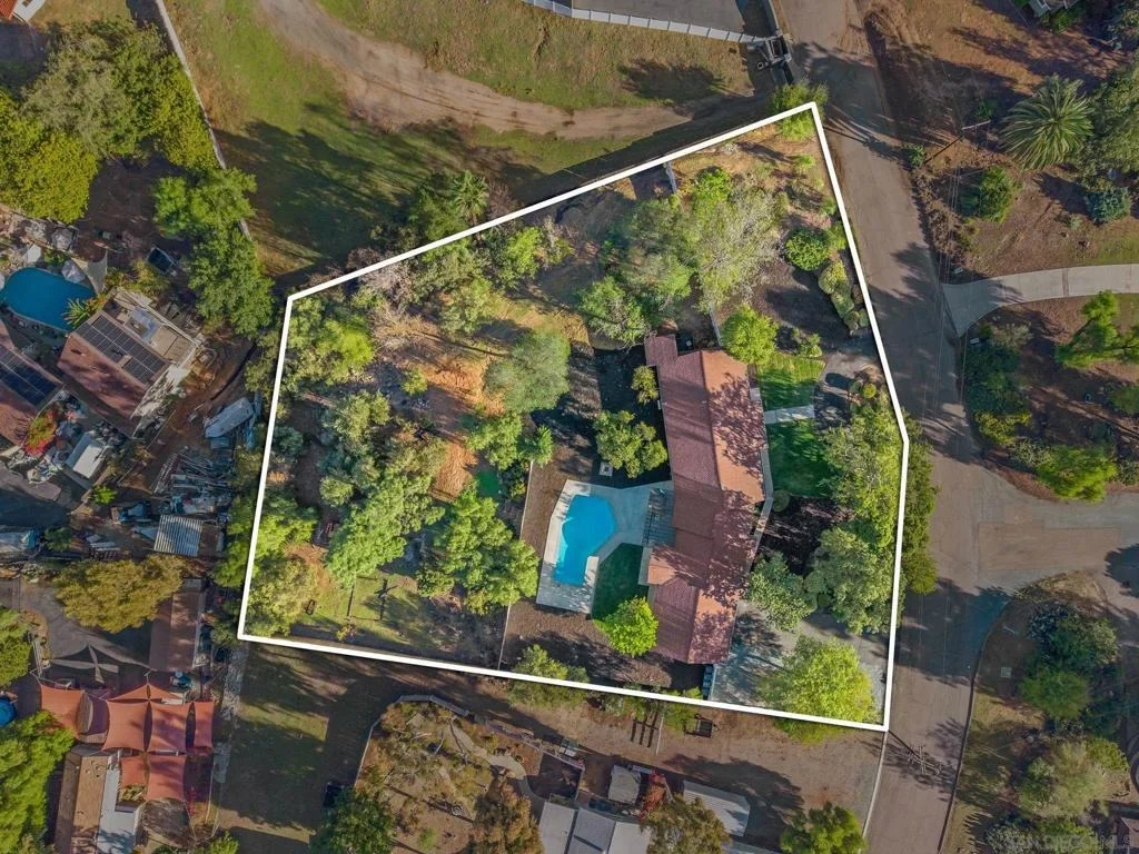 Photo of 2004 Shire Drive