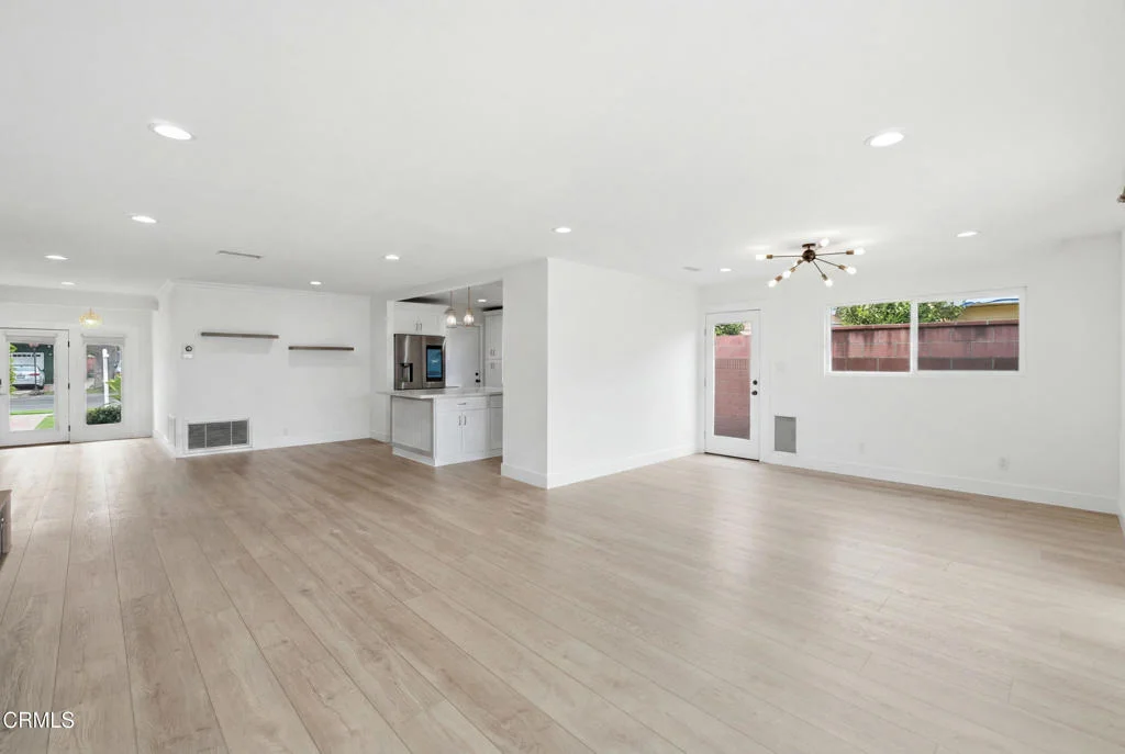 Photo of 1948 Stevely Avenue