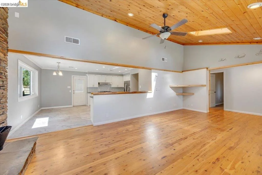 Photo of 5827 Lookout Ct