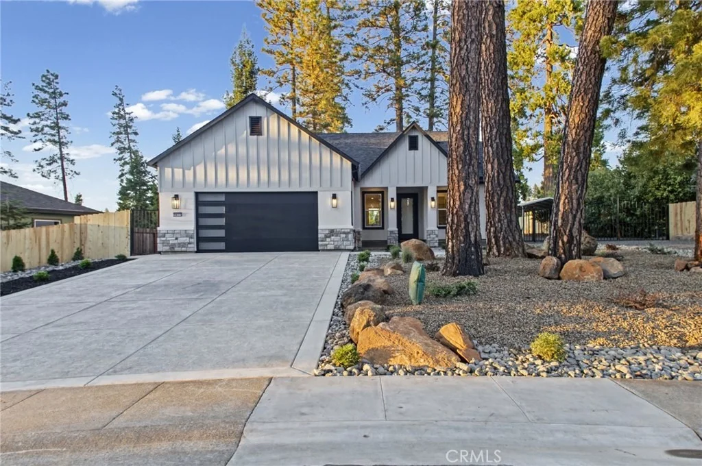 Photo of 1677 Paradisewood Drive