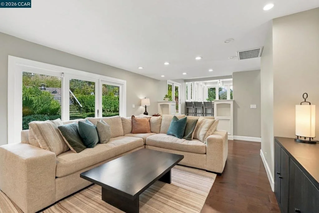 Photo of 180 High Eagle Rd