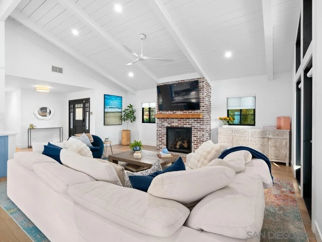 Photo of 8804 Robinhood Lane