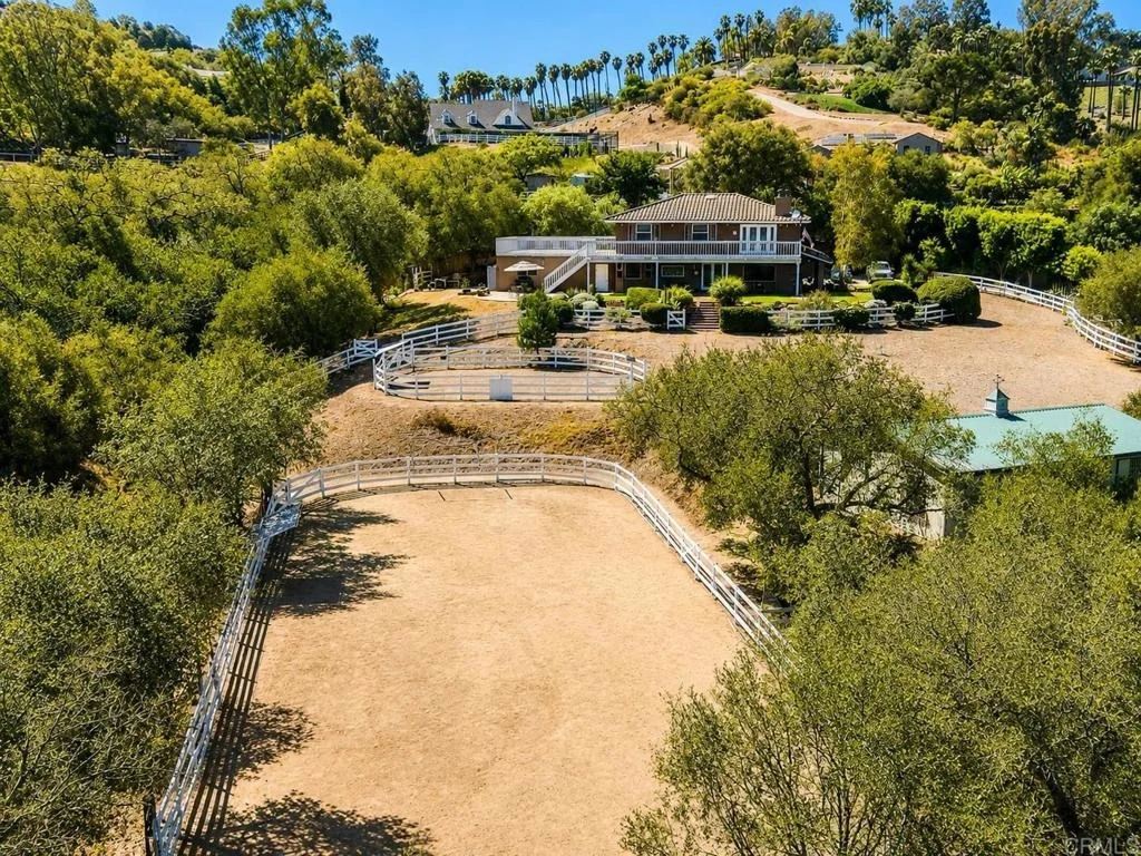 Photo of 20020 Elfin Forest Road