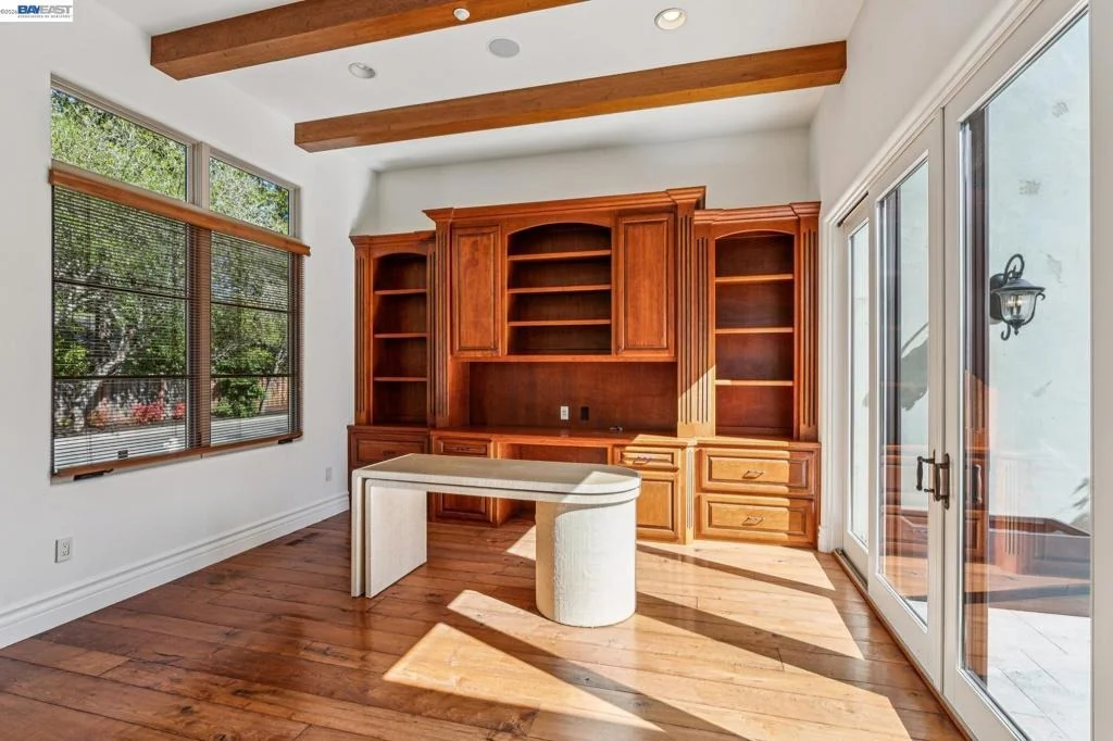 Photo of 1439 Vine Ln