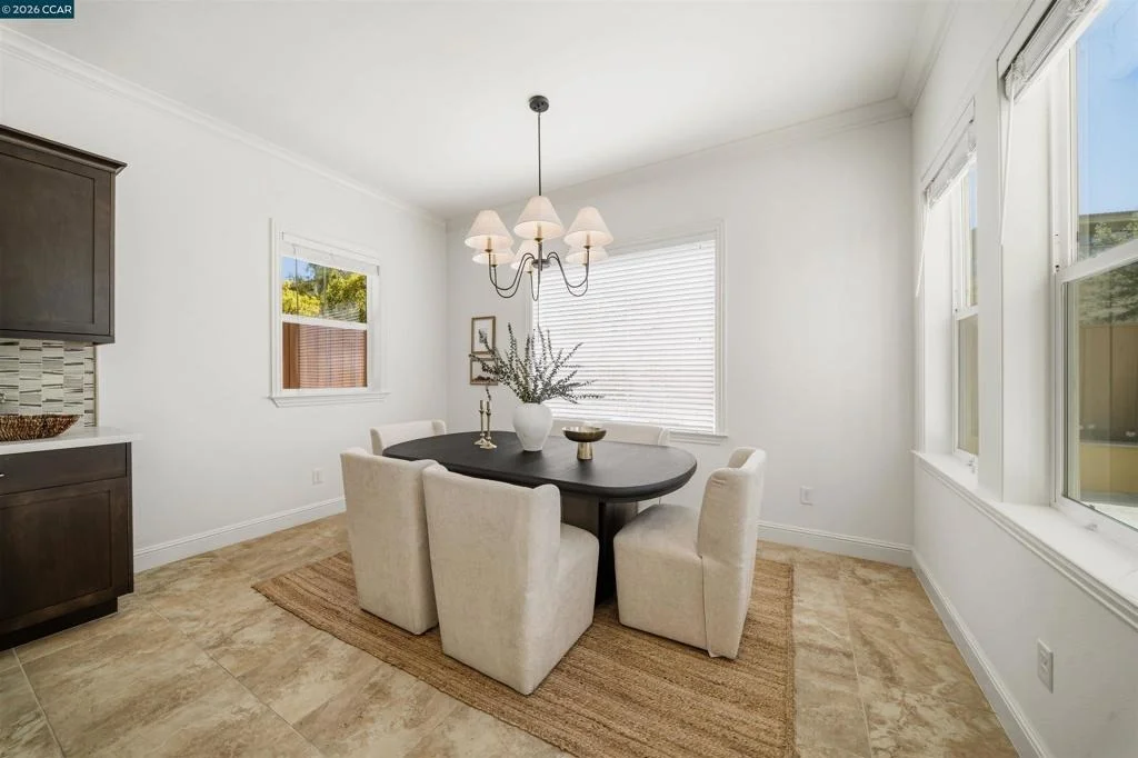 Photo of 1124 Rosamund Dr