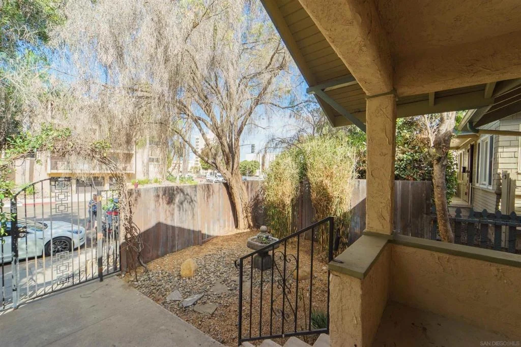 Photo of 3973 8th Ave
