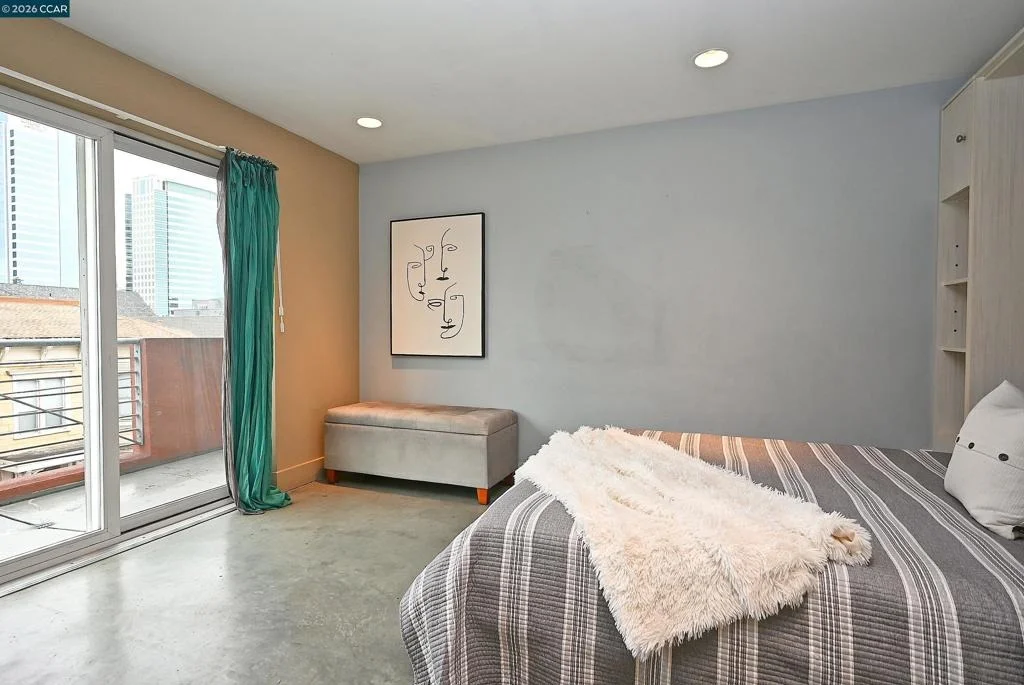Photo of Unit 15 at 675 8Th Street