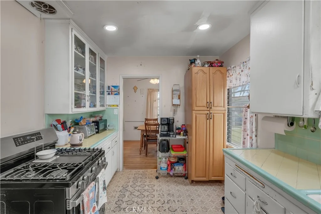 Photo of 745 S Montebello