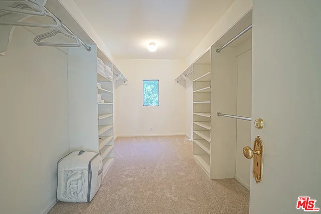 Photo of 517 N Rodeo Drive