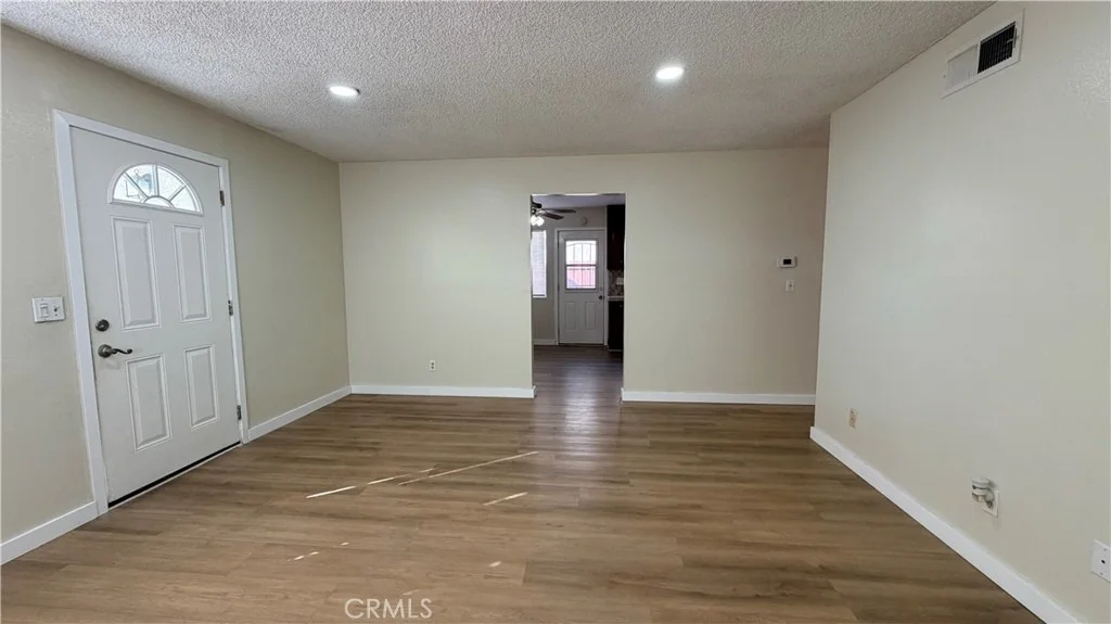 Photo of 5242 Linden Avenue