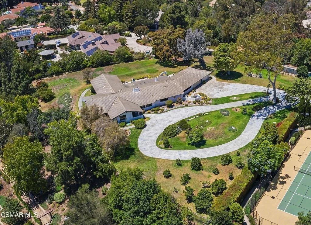 Photo of 195 Avocado Place