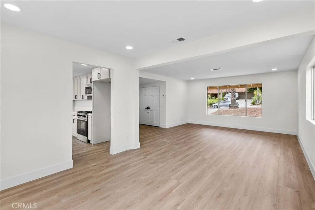 Photo of 10880 Valley Drive