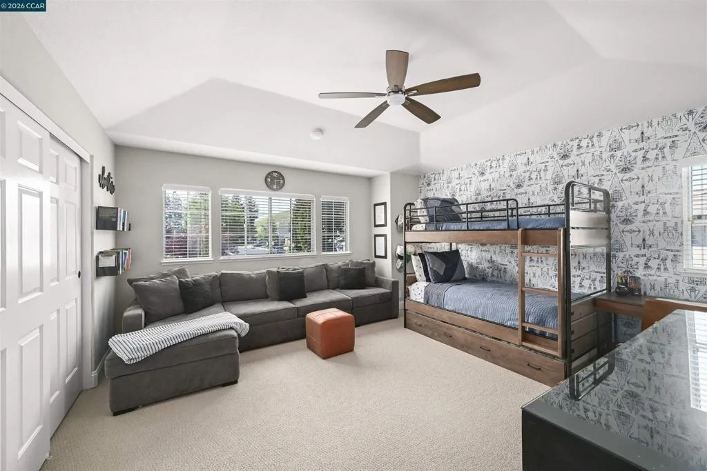 Photo of 219 Viewpoint Dr