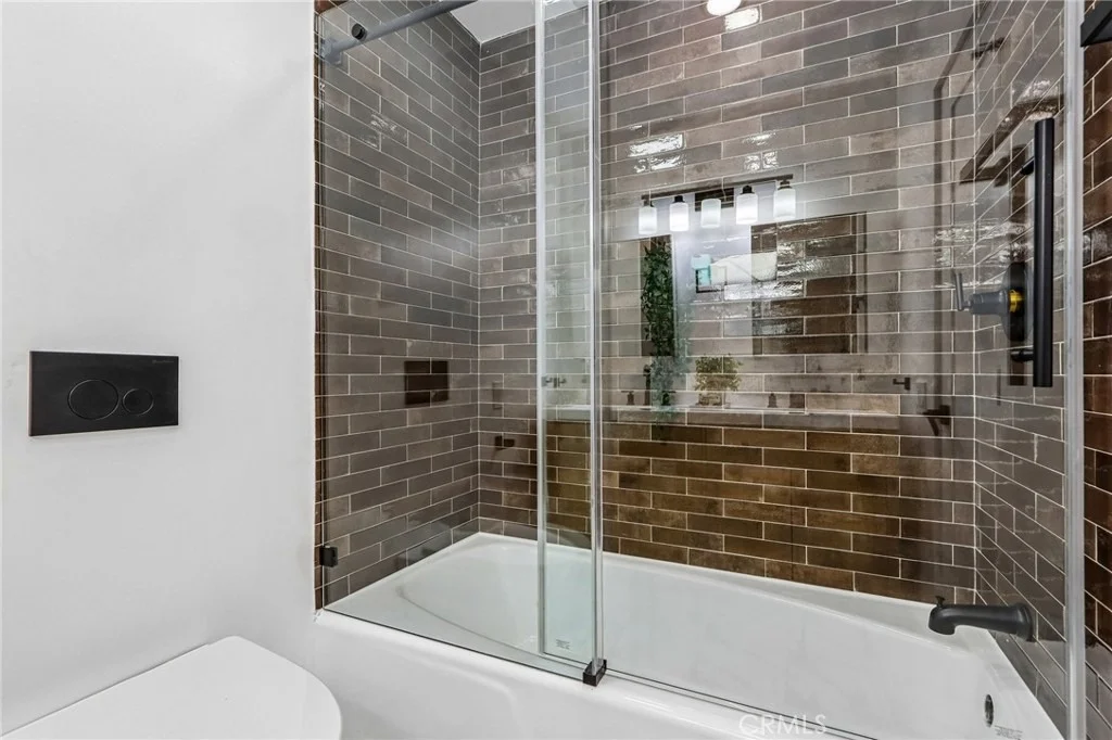 Photo of 4973 Butler