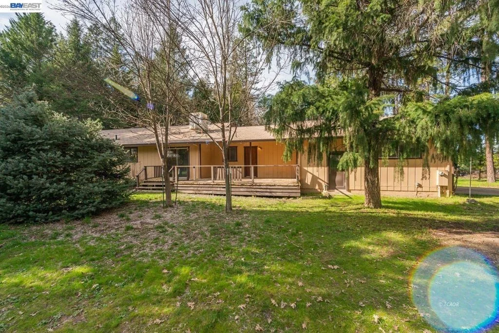 Photo of 376 Mountain View Dr.