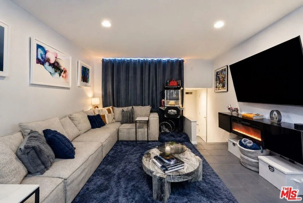Photo of 2300 Benedict Canyon Drive