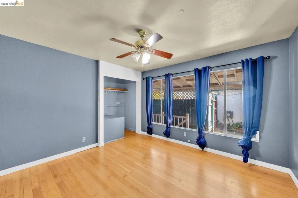 Photo of 3742 Walnut Ave