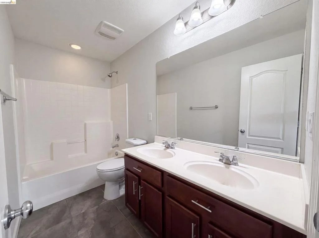 Photo of 1519 Sycamore Dr