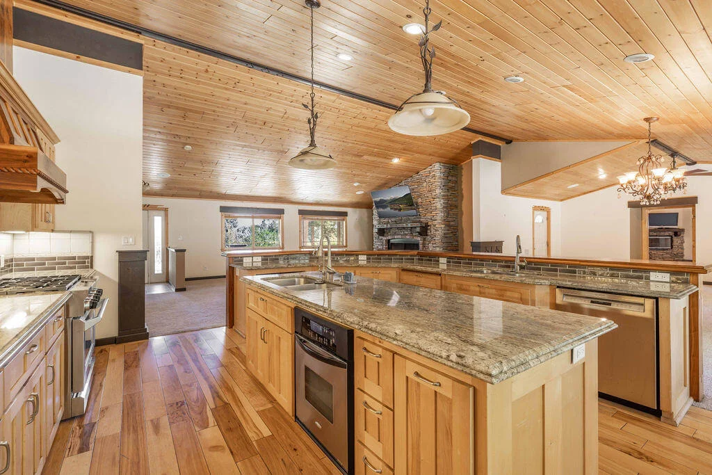 Photo of 661 Cedar Glen Drive