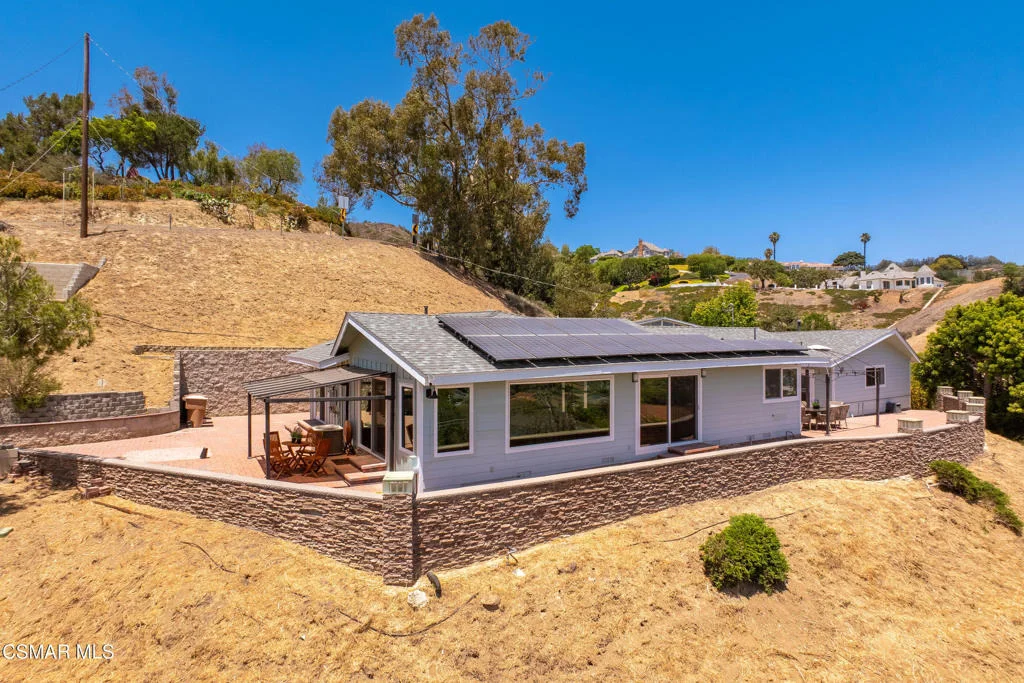 Photo of 315 N Loop Drive