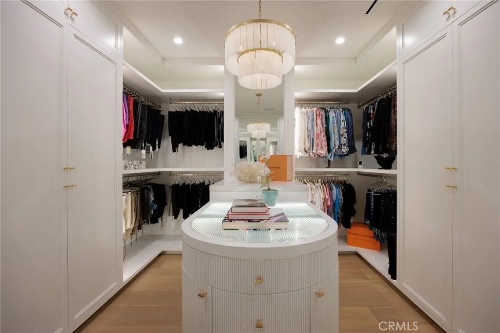 Photo of 2595 Altamar
