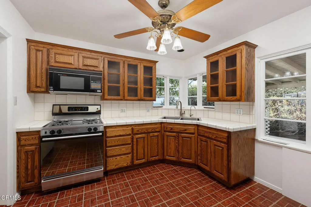 Photo of 321 S Griffith Park Drive