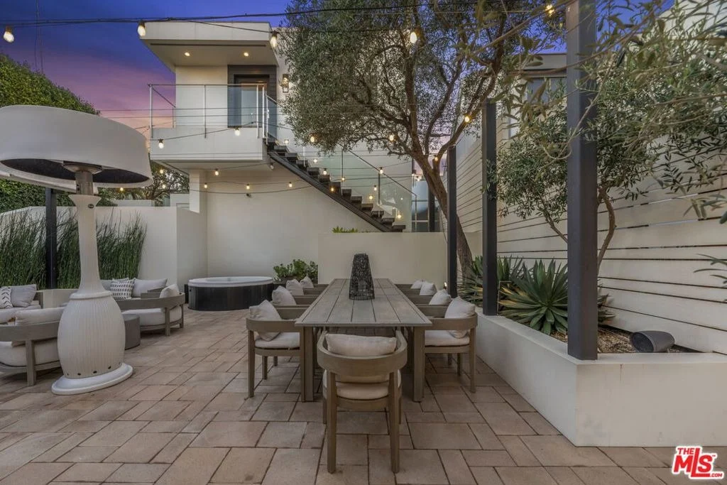 Photo of 24146 Malibu Road