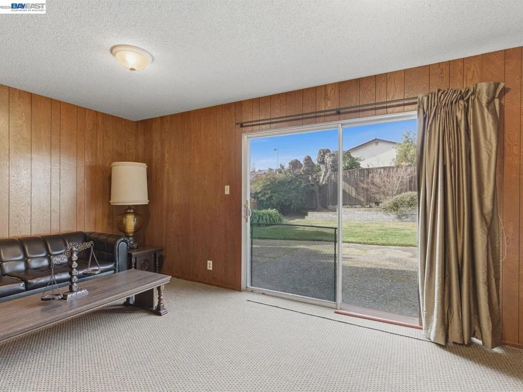 Photo of 836 Hawthorne Dr