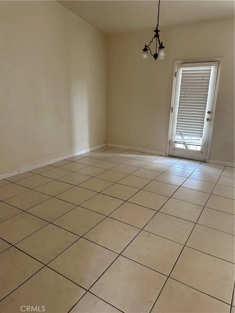 Photo of 692 Gateway