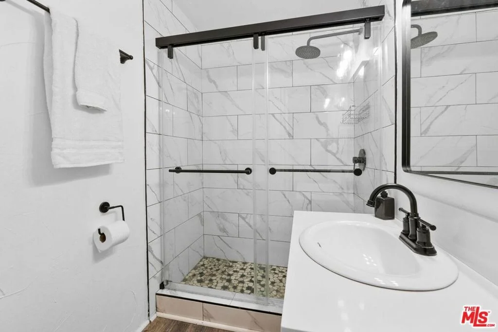 Photo of 993 Cameron Drive