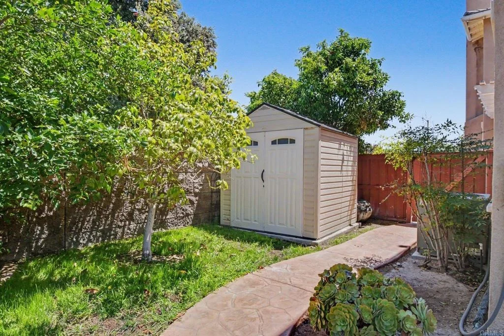 Photo of 2327 Trellis St