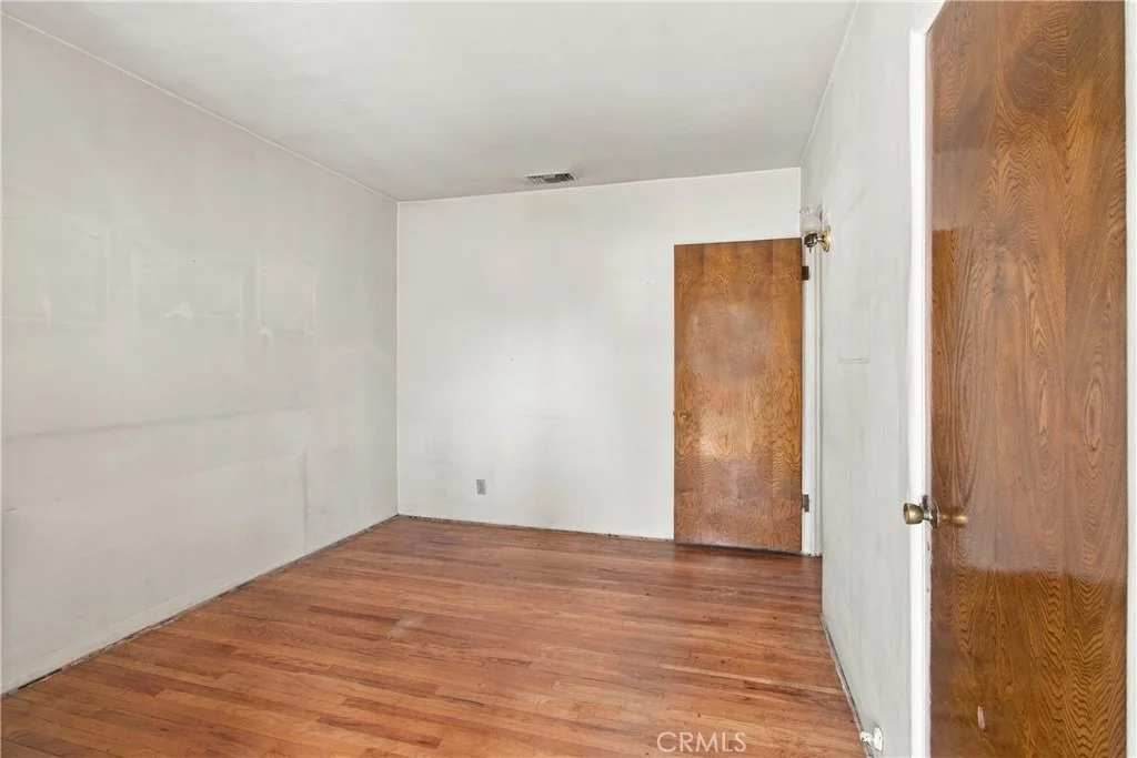 Photo of 2043 N Maple