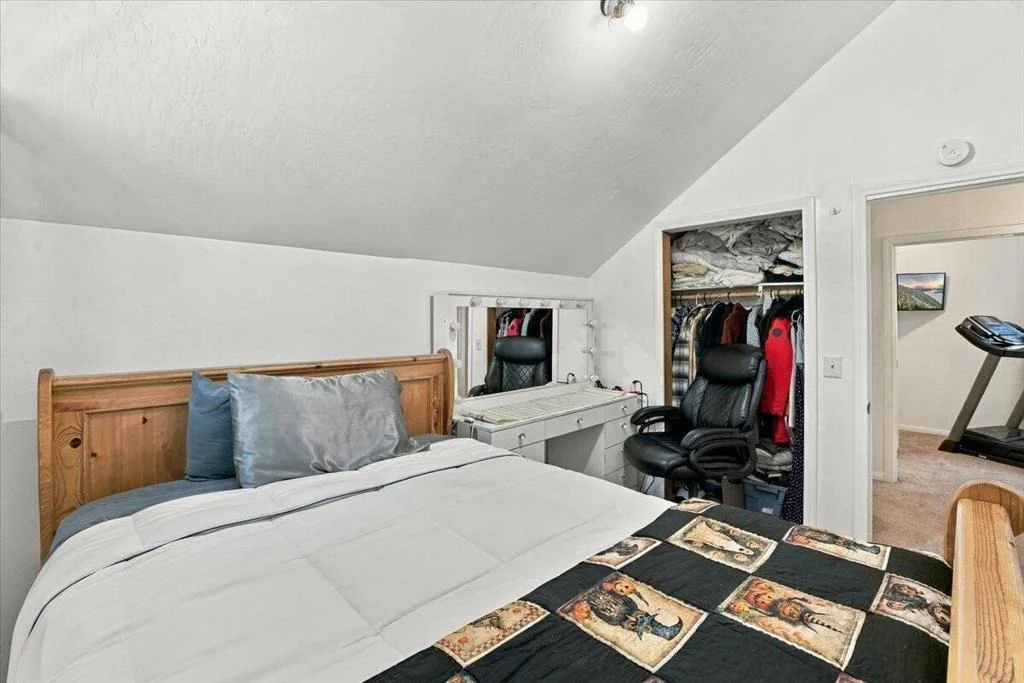Photo of 2125 State Lane