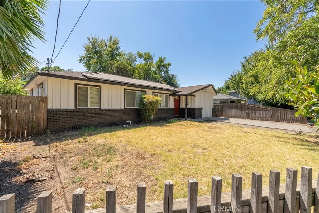 Photo of 827 W 2nd Avenue
