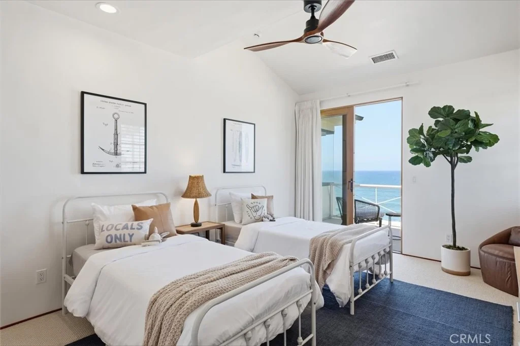 Photo of 807 Esplanade