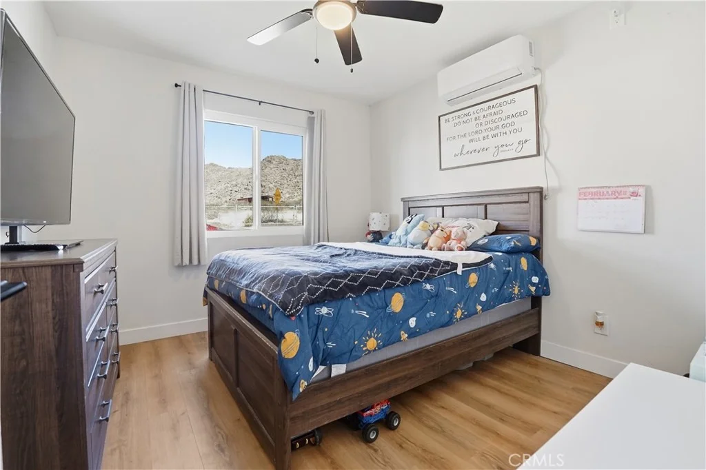 Photo of 23921 South