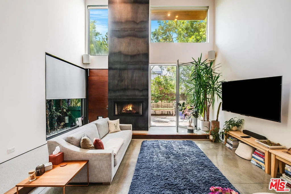 Photo of 417 Venice Way