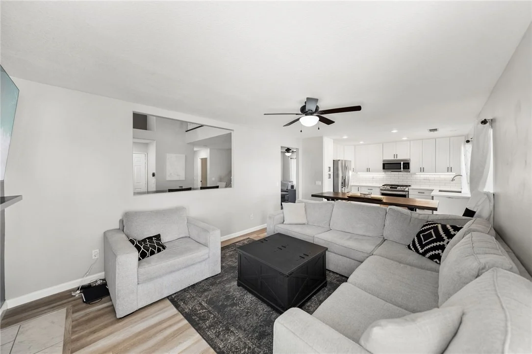 Photo of 26840 Redwood