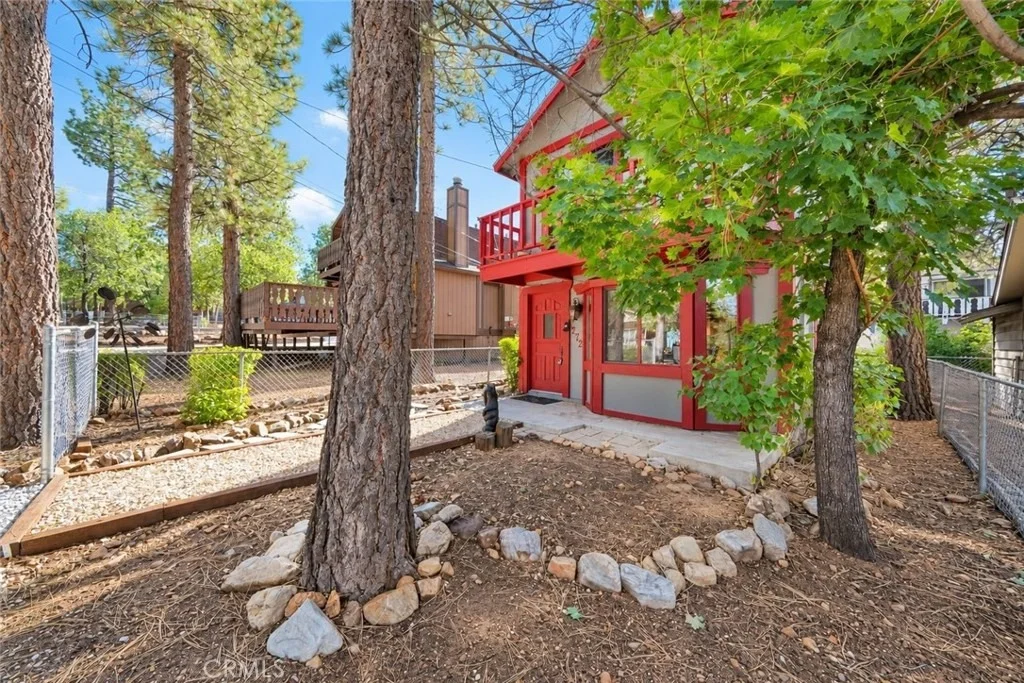 Photo of 272 Imperial Avenue