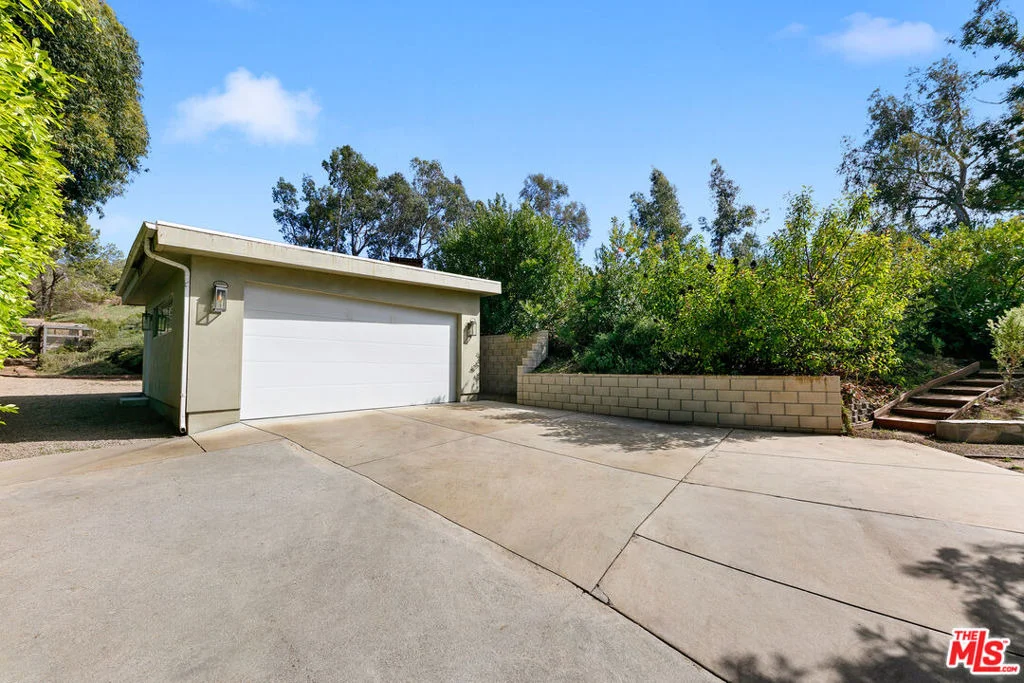 Photo of 6100 Bonsall Drive
