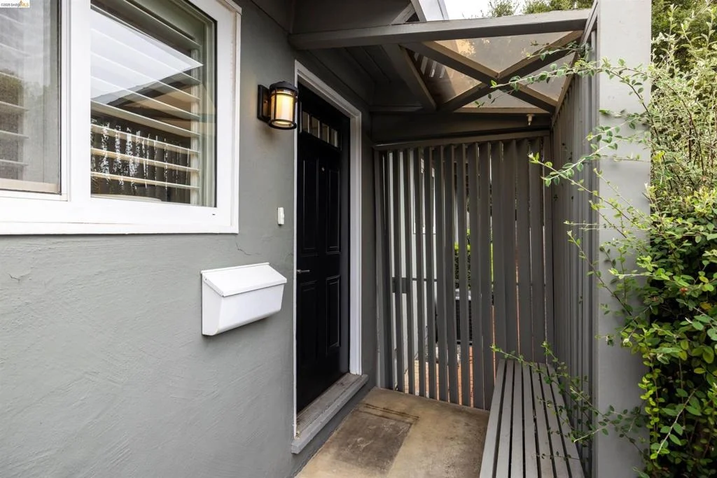 Photo of 7408 Park Vista