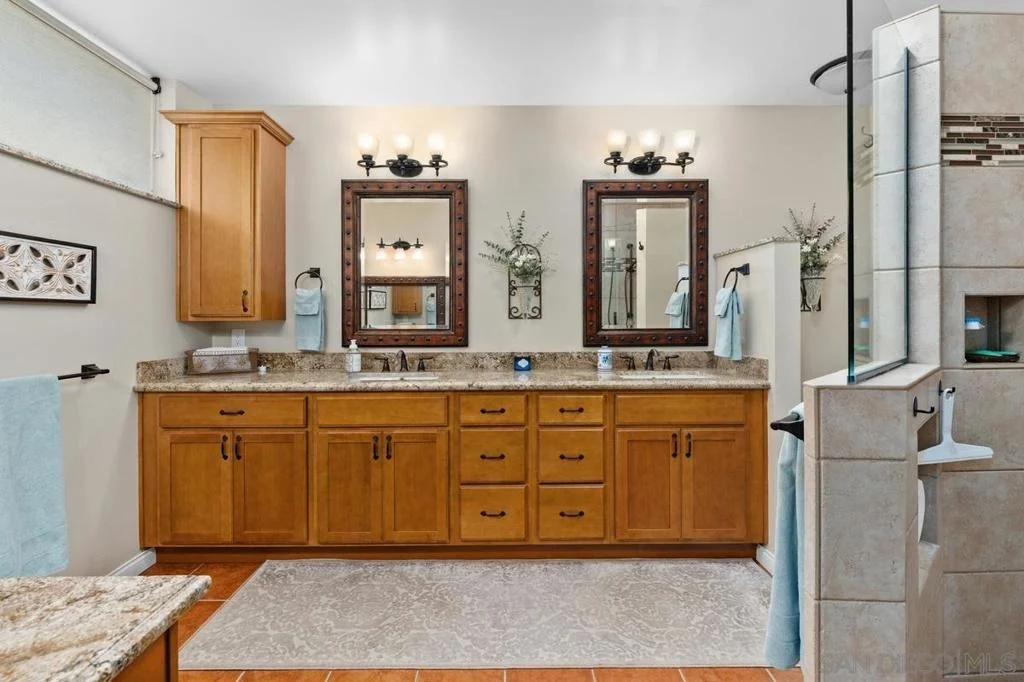 Photo of 9865 Edgelake Drive