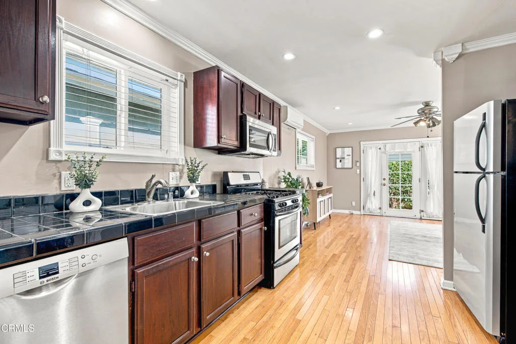 Photo of 1007 Rose Avenue
