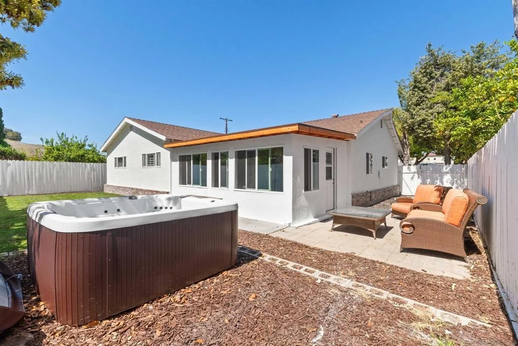 Photo of 3245 Carolyn Dr