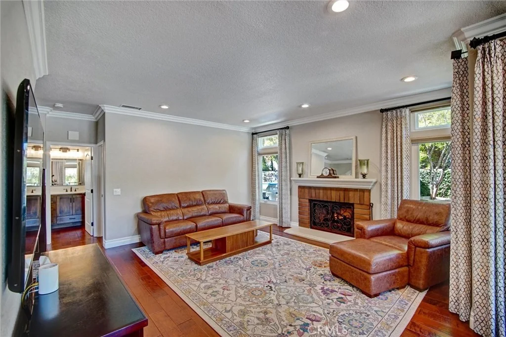 Photo of 445 Somerset Circle