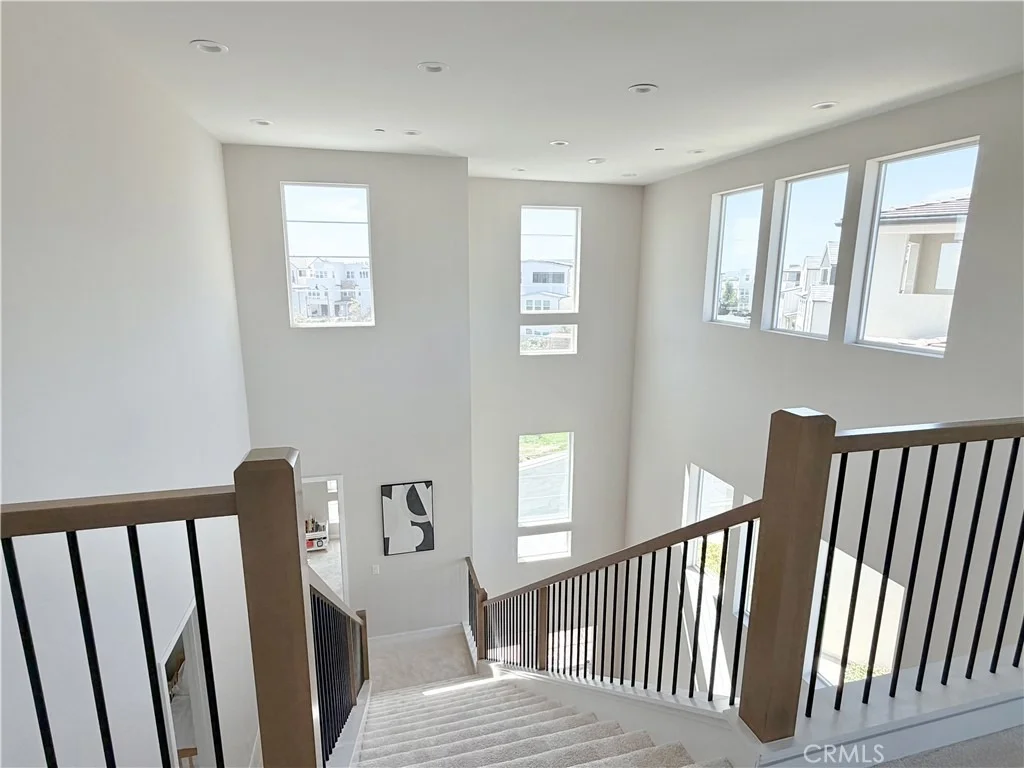 Photo of 331 Newton